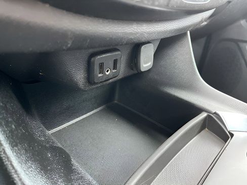 Certified 2021 Chevrolet Traverse LT FWD image 19