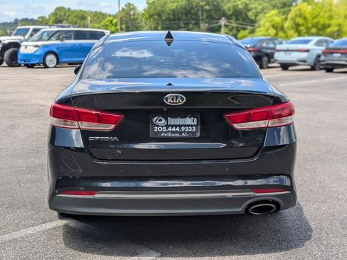 Used 2018 Kia Optima LX w/ 17" Alloy Wheels Package FWD image 8