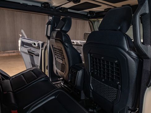 Used 2025 Ford Bronco Badlands image 24