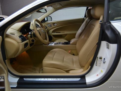 Used 2011 Jaguar XK Coupe RWD image 9