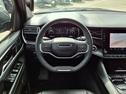 Used 2022 Jeep Wagoneer Series I RWD image 14