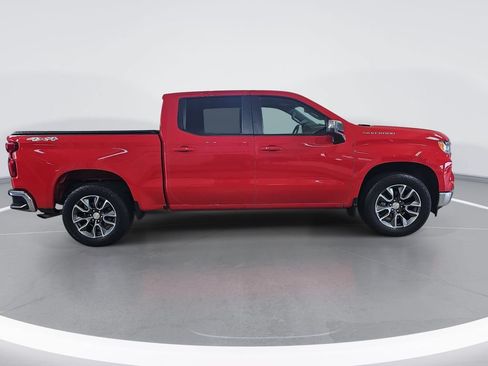 Used 2023 Chevrolet Silverado 1500 LT AWD/4WD image 2
