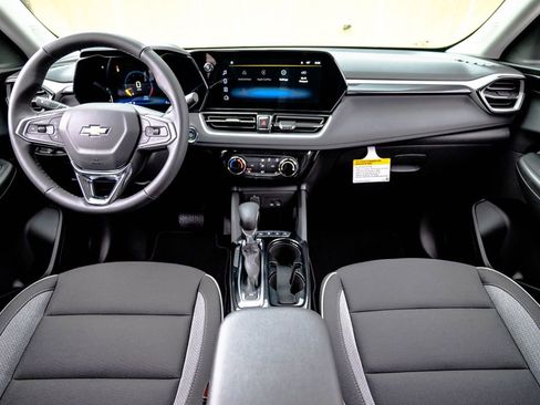 New 2026 Chevrolet TrailBlazer LT w/ LT Cold Weather Package AWD/4WD image 13