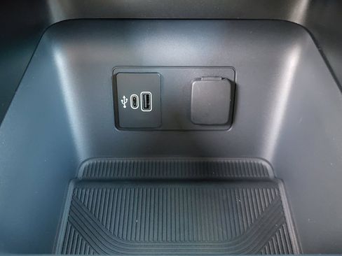 New 2026 Ford Explorer ST-Line w/ ST-Line Street Pack image 25