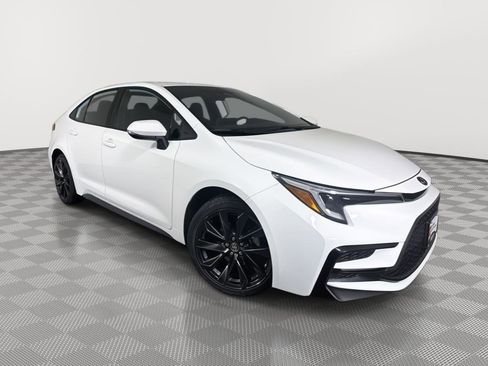 Used 2023 Toyota Corolla SE image 1