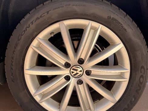 Used 2009 Volkswagen Tiguan S FWD image 30
