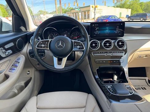 Used 2021 Mercedes-Benz GLC 300 image 13