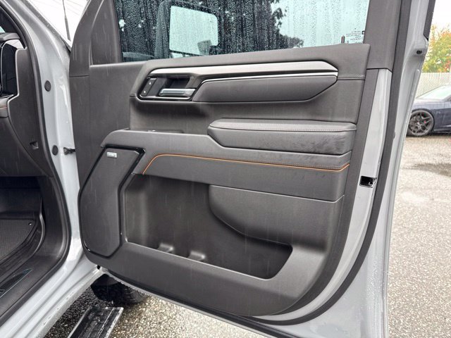 Used 2025 GMC Sierra 3500 AT4 w/ AT4 Premium Plus Package AWD/4WD image 12