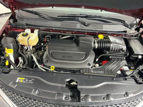 Used 2020 Chrysler Voyager Lxi FWD image 23