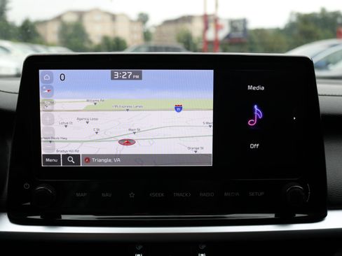 Used 2023 Kia Forte GT-Line image 39