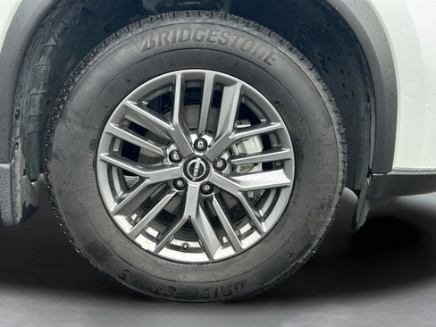 Used 2025 Nissan Rogue S FWD image 30