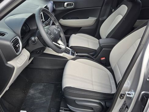 New 2026 Hyundai Venue SEL FWD image 5
