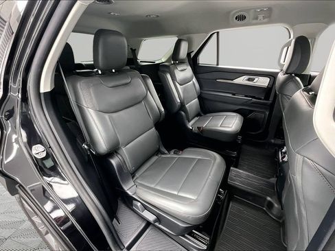 Certified 2025 Ford Explorer Active w/ Active Comfort Package AWD/4WD image 27