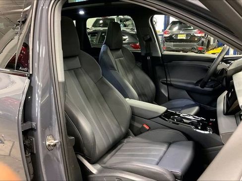 Used 2025 Audi Q6 e-tron Premium Plus w/ Premium Plus image 7