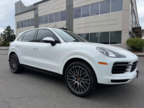 Used 2019 Porsche Cayenne image 1