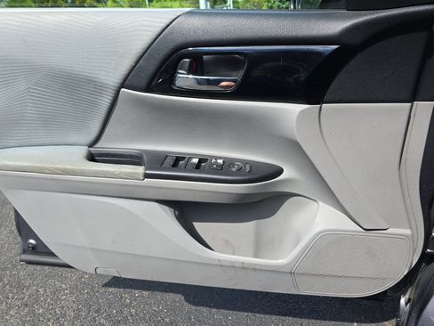 Used 2016 Honda Accord LX image 26