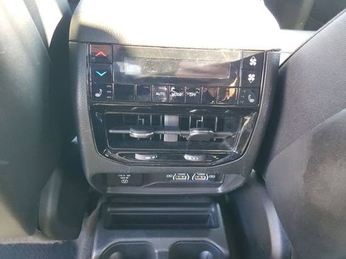 Used 2024 Jeep Grand Cherokee L Limited w/ Luxury Tech Group II image 15