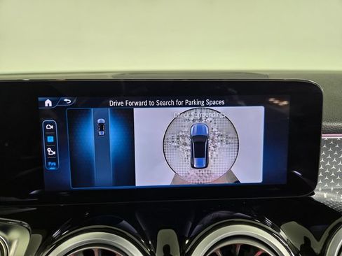 Certified 2026 Mercedes-Benz GLB 250 4MATIC image 33