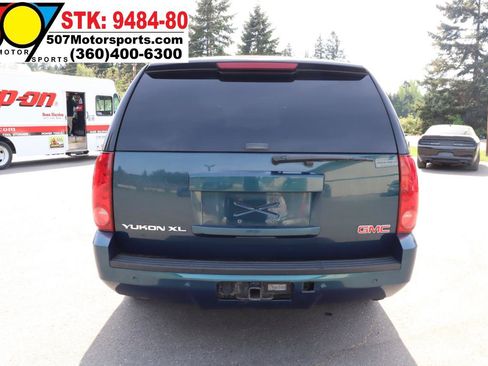 Used 2007 GMC Yukon XL SLT w/ SLT Preferred Equipment Group AWD/4WD image 7