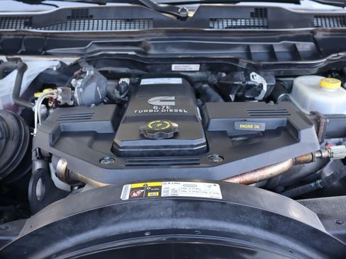 Used 2018 RAM 2500 Laramie w/ Sport Appearance Group AWD/4WD image 39