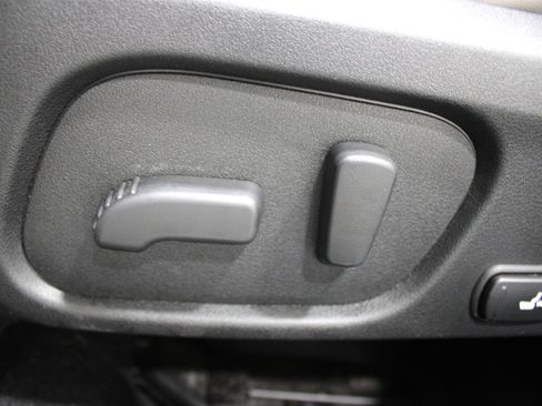 Used 2018 Subaru Forester 2.5i Limited image 4