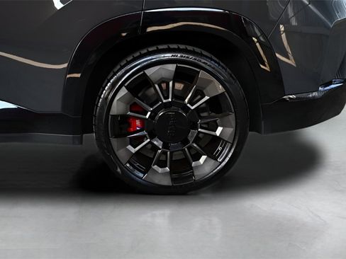 Used 2023 BMW XM image 11