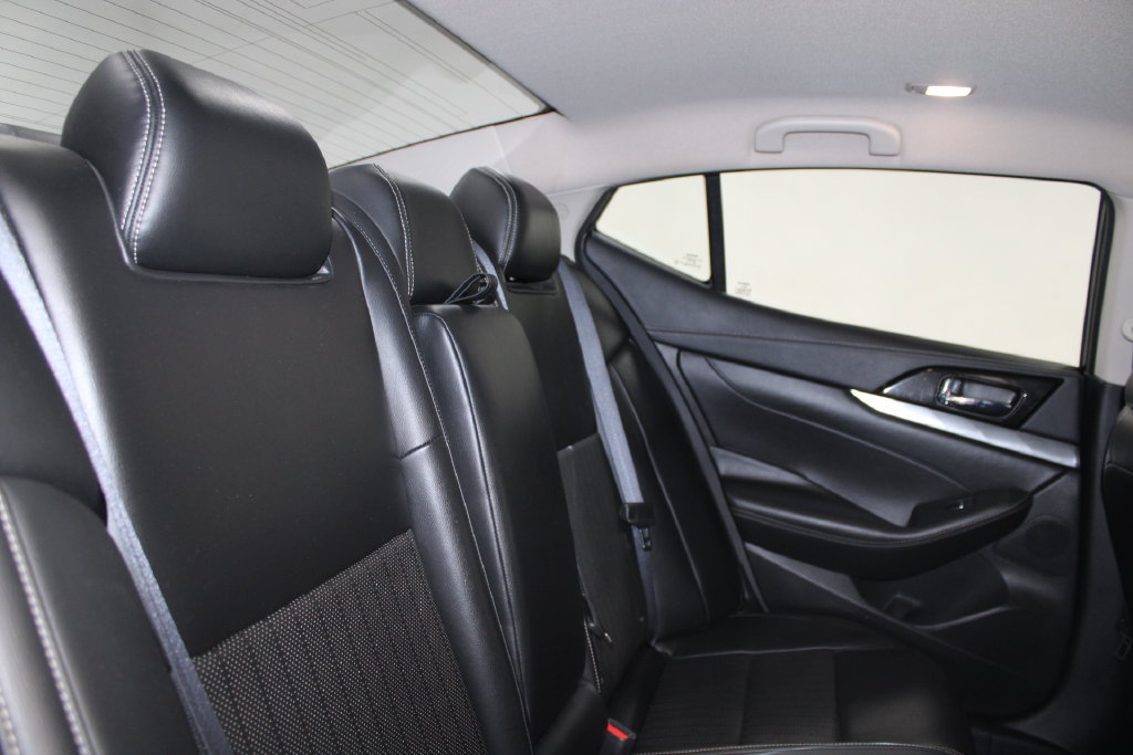 Used 2023 Nissan Maxima SV w/ Floor Mat Group FWD image 21