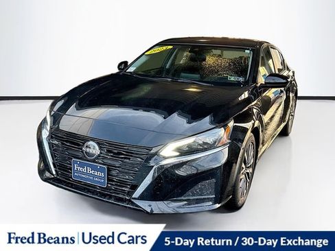 Used 2023 Nissan Altima 2.5 SV image 3