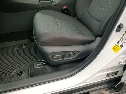 New 2025 Toyota RAV4 XLE w/ Convenience Package image 12