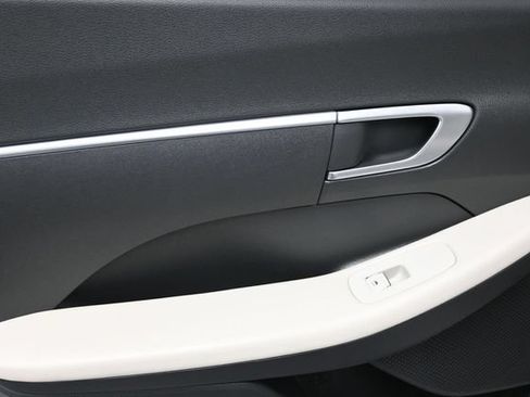 Used 2023 Hyundai Sonata SE FWD image 13