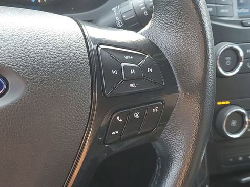 Used 2018 Ford Explorer XLT image 17