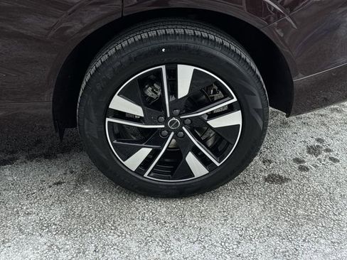 New 2026 Volvo XC60 B5 Plus w/ Protection Package Premier AWD/4WD image 34