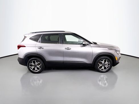 Used 2021 Kia Seltos EX AWD/4WD image 11