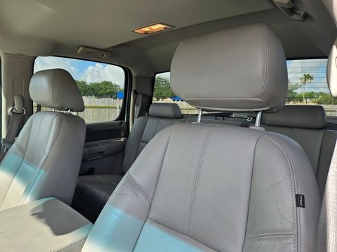 Used 2013 Chevrolet Silverado 1500 LT RWD image 10