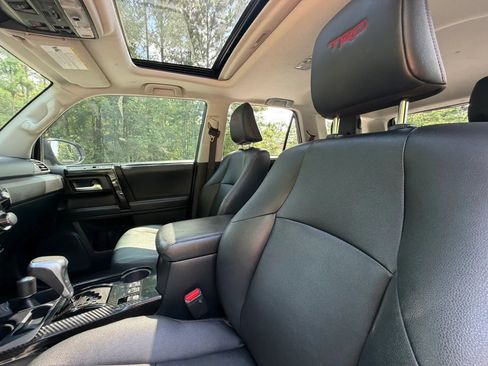 Used 2020 Toyota 4Runner TRD Off-Road Premium w/ Moonroof Package AWD/4WD image 12