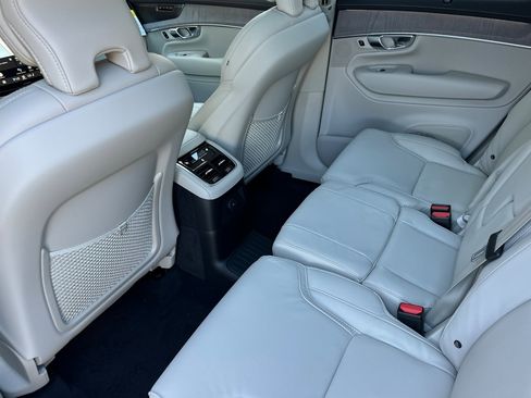 New 2026 Volvo XC90 T8 Ultra w/ Protection Package Premier image 10