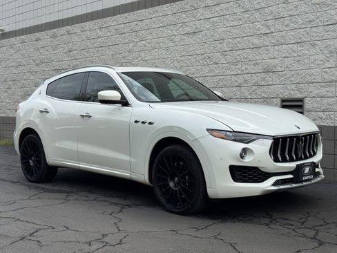 Used 2017 Maserati Levante S image 17