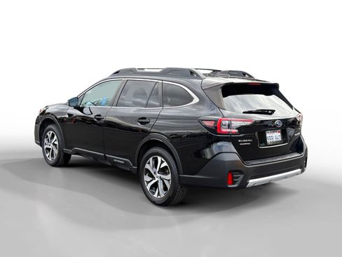 Certified 2022 Subaru Outback Limited image 3