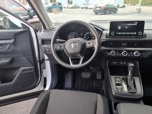 Used 2025 Honda CR-V EX image 11