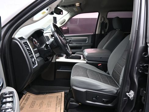Used 2018 RAM 1500 Big Horn AWD/4WD image 9