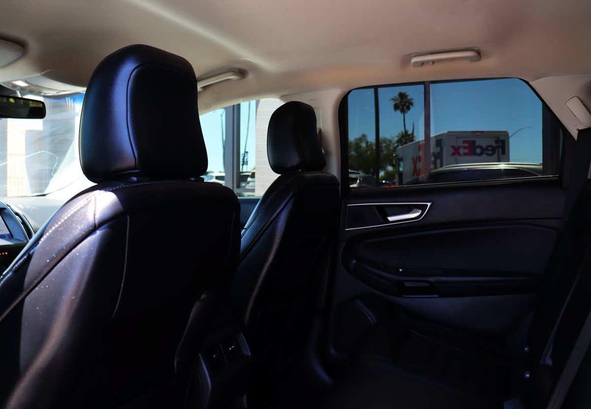 Used 2020 Ford Edge SEL FWD image 35