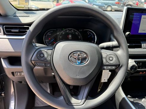 Used 2025 Toyota RAV4 LE image 24