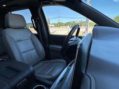 Used 2021 Chevrolet Tahoe LT w/ LT Signature Package AWD/4WD image 19