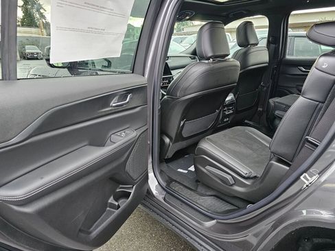 New 2025 Jeep Grand Cherokee L Altitude image 14