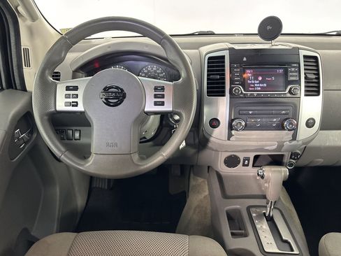Used 2017 Nissan Frontier SV RWD image 29