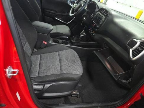 Used 2023 Kia Soul LX w/ Option Group 015 FWD image 21