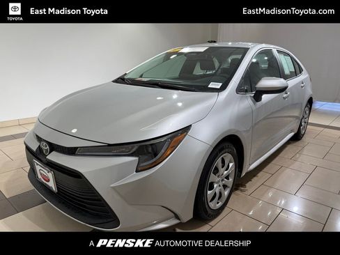 Certified 2024 Toyota Corolla LE image 1