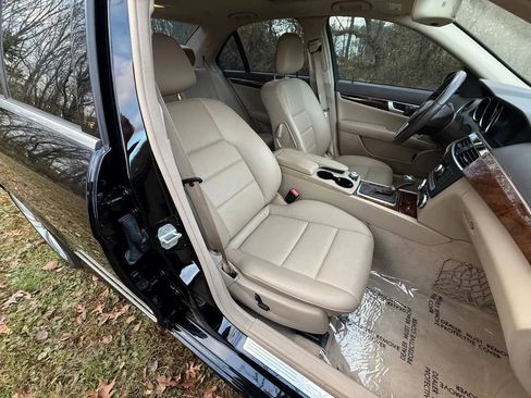 Used 2012 Mercedes-Benz C 250 Sedan w/ Comand Single Disc Pkg image 42