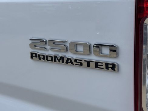 Used 2023 RAM ProMaster 2500 FWD image 12
