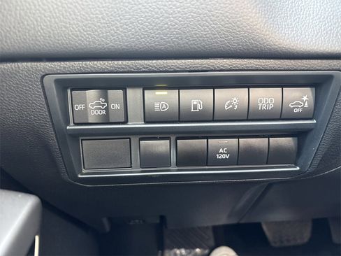 Used 2024 Toyota Tundra Limited image 26